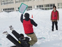 星槎红叶中学校-雪中骨牌大赛