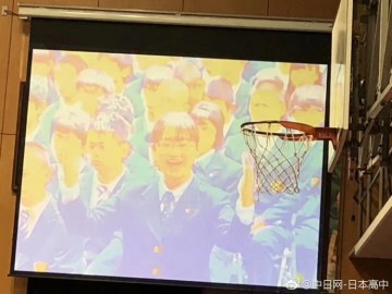 平成30年度 工学院大学附属中学校・高等学校の入学式を挙行しました
2018年4月4日，工学院大学附属高中在校体育馆举行了入学仪式。穿着新校服的新生们，在班主任老师的点名下，以庄重威严的姿态依次进入会堂。在新生宣誓中是，采用了英语演讲的方式，顿时感到了国际化校风的仪式盛宴。
    新生们，家长们，恭喜你们入学，有了一个新的开始。
还有家长分享的东京工学院大学附中新生入学式的照片，分享的家长是清华大学教授，
大儿子入学东京农业大学，帅帅的小儿子入学工学院大学附中。这两天连续参加两个儿子的
入学式，开心幸福的爸爸。平成30年度 工学院大学附属中学校・高等学校の入学式を挙行しました
2018年4月4日，工学院大学附属高中在校体育馆举行了入学仪式。穿着新校服的新生们，在班主任老师的点名下，以庄重威严的姿态依次进入会堂。在新生宣誓中是，采用了英语演讲的方式，顿时感到了国际化校风的仪式盛宴。
    新生们，家长们，恭喜你们入学，有了一个新的开始。
还有家长分享的东京工学院大学附中新生入学式的照片，分享的家长是清华大学教授，
大儿子入学东京农业大学，帅帅的小儿子入学工学院大学附中。这两天连续参加两个儿子的
入学式，开心幸福的爸爸。