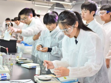 工学院大学附属高中四种课程之自然科学课程 (8)