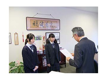 好文学园女子高中学生通过实用英语技能检定2级