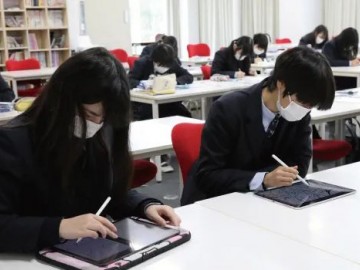 今年可以报考日本高中之一好文学园女子高中