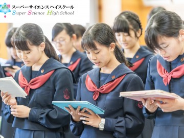 山梨英和高中的学生都是外国学生吗？