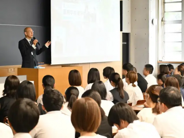 工学院大学附属高中举行高中参观会，与在校生面对面聊天