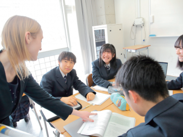 招生不足、课程注水，日本狠砍250所大学—但这波红利却砸向留学生